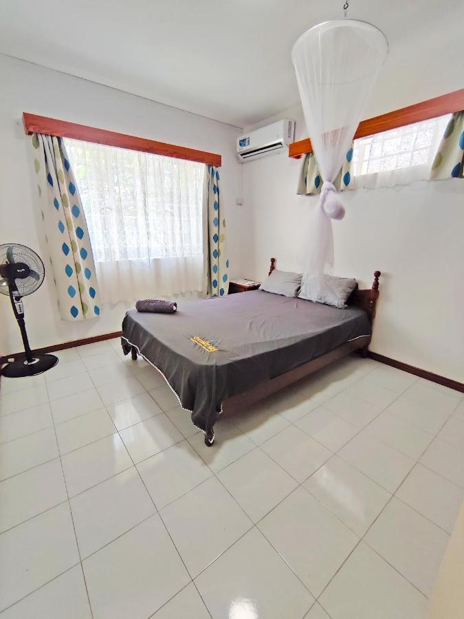 Coconut Bay Apartments Flic en Flac Luaran gambar